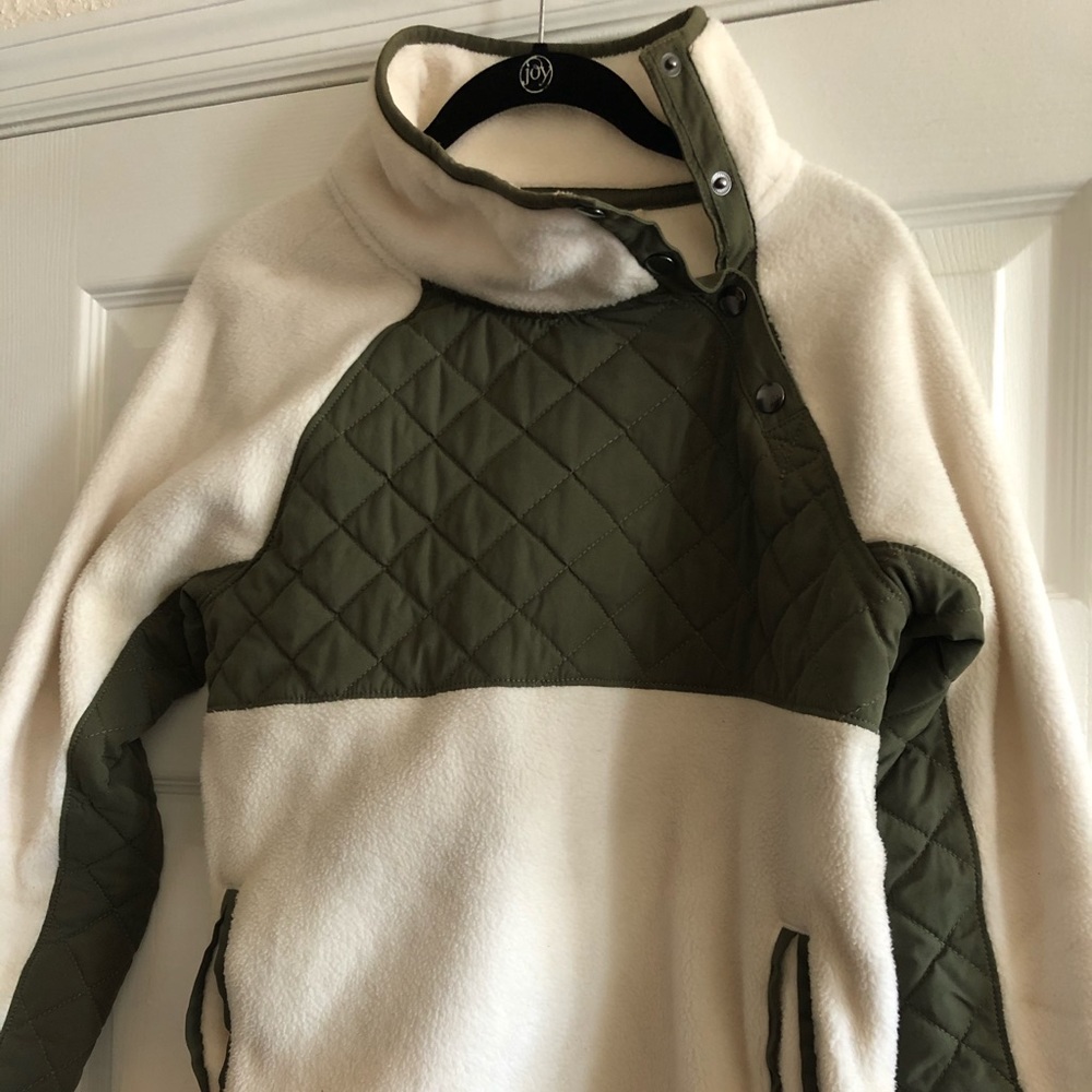 Abercrombie and Fitch fleece pullover